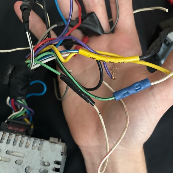 SONY CDX-GT06 FM/AM Compact Disc Player 12V Untested Drive S Xplod 100db+ - Picture 8 of 11